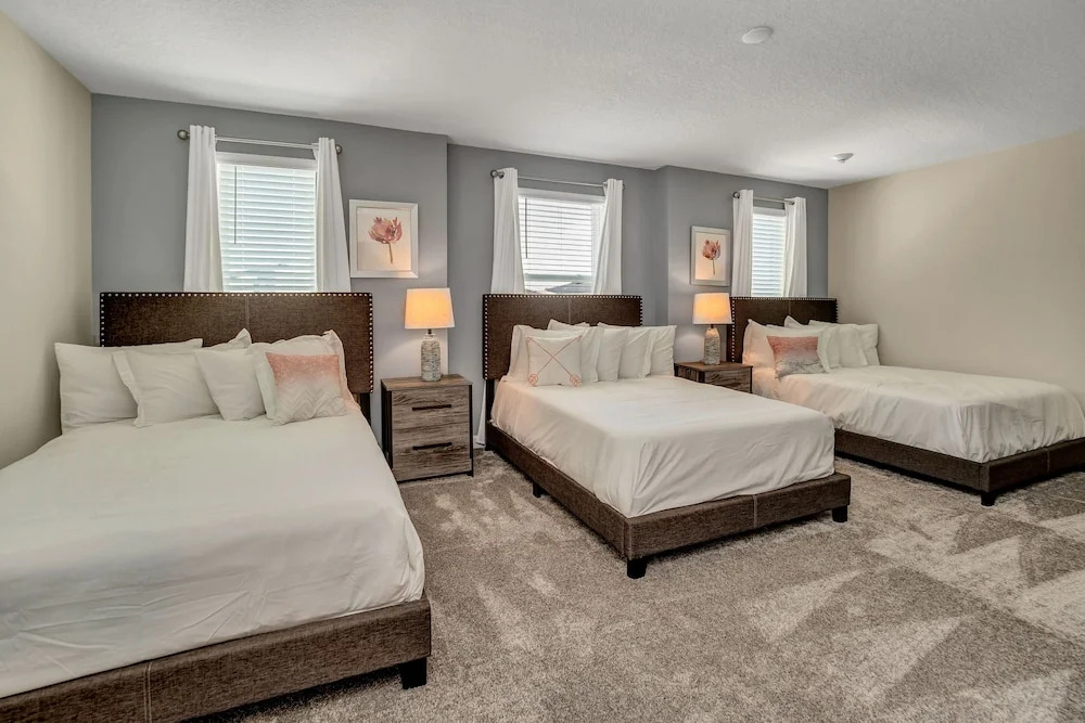 Storey Lake 9 BR Villa with Game Room