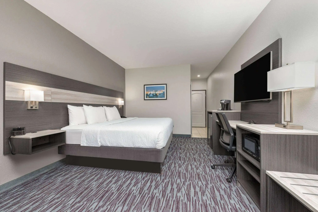 La Quinta by Wyndham Allen at The Village
