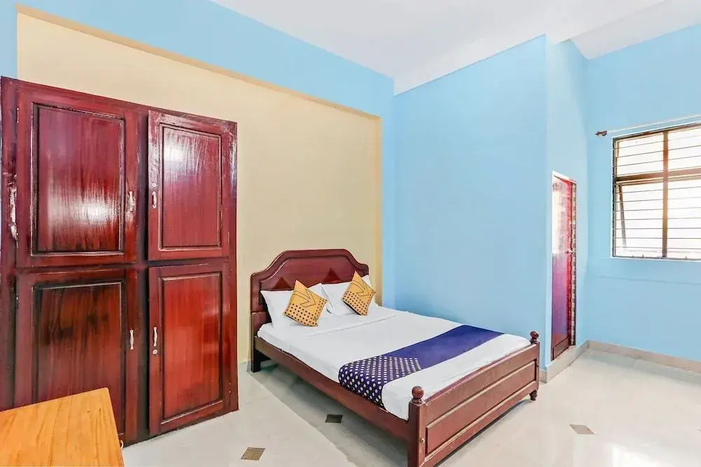 Moonlight Residency by OYO Rooms