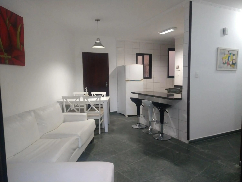 Apartamento Centro de Bertioga 100MTS da praia.
