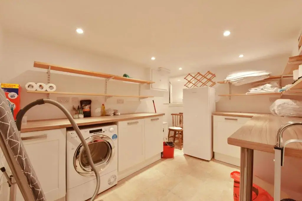 Bellevue Road - Stunning 3 storey home only a stones throw away from the beach