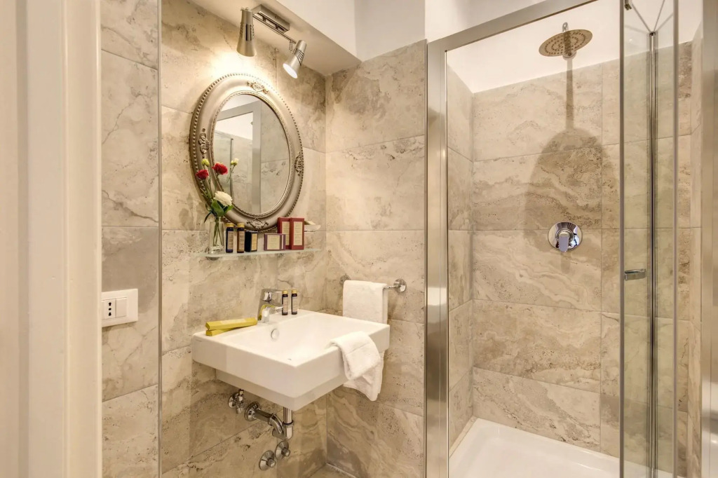 Charme Spagna Boutique Hotel