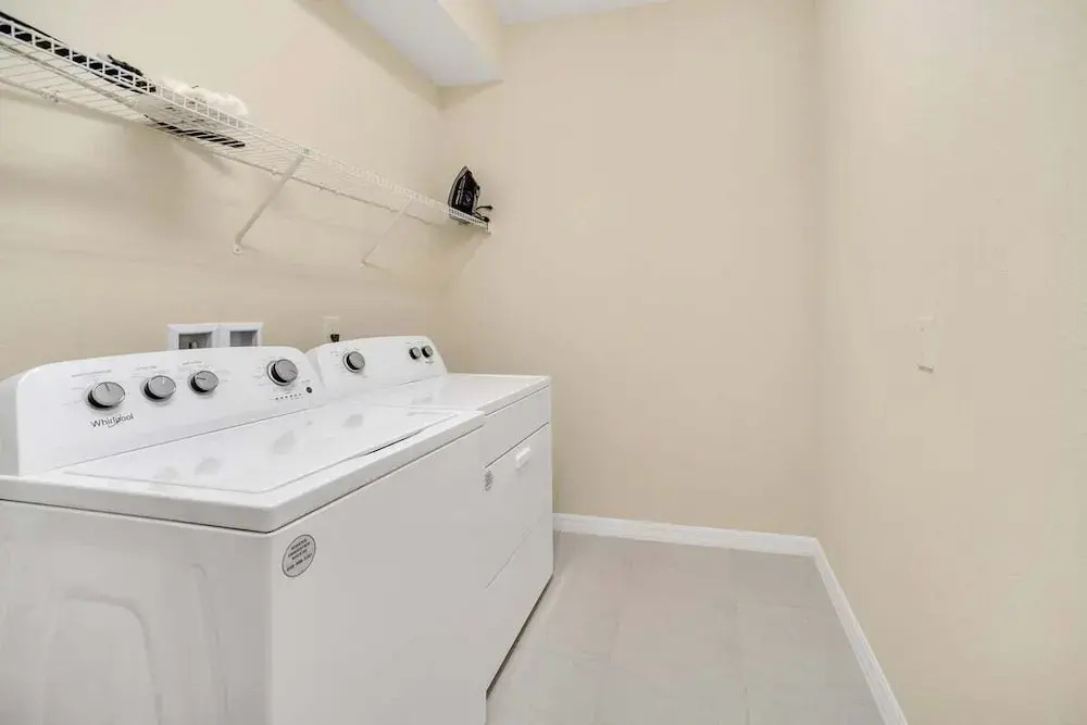 2130lc · Brand New 9Bd Mansion Pool/ Spa At Windsor Island