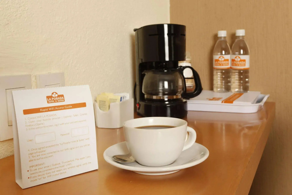 La Posada Hotel y Suites