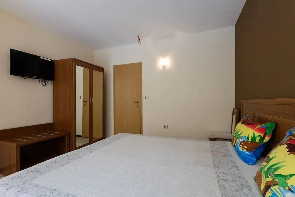 Two Bedroom Apartment with Kitchen & Balcony