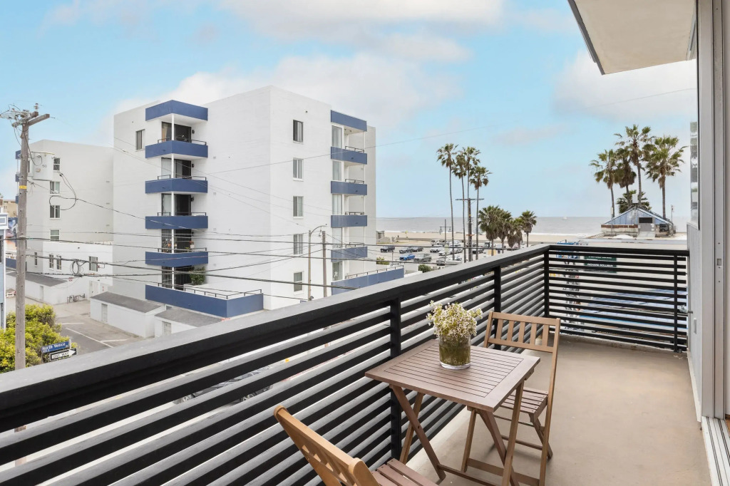 Venice View by Avantstay Walk to Venice Beach Rooftop, Ice Bath, Luxe Design