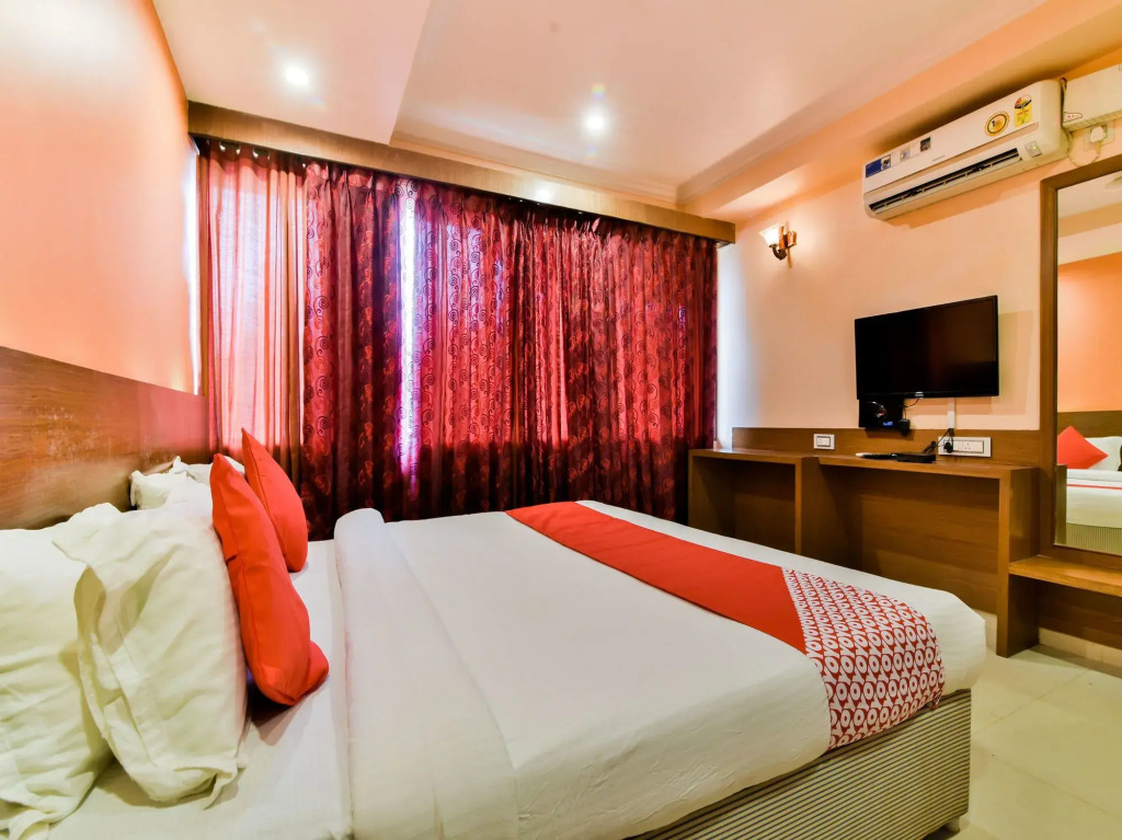 OYO 15944 Hotel Three Seas
