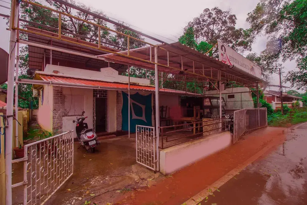 OYO 16070 Home Decent Studio Anjuna