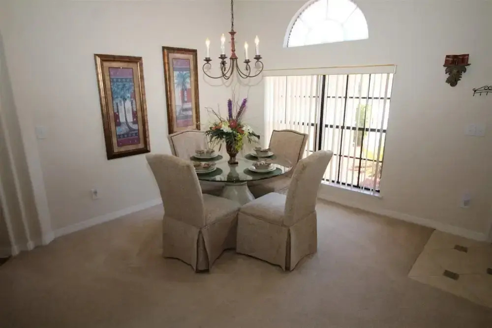 Large 5 bed Pool Home With Excellent Privacy - 440