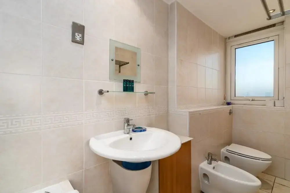 Perfect Central Location for 4 People in London