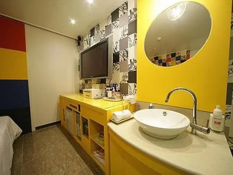 Ezen Hotel