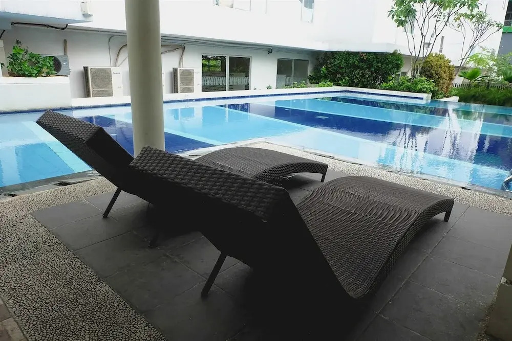 Comfort Living And Minimalist 1Br At Bassura City Apartment