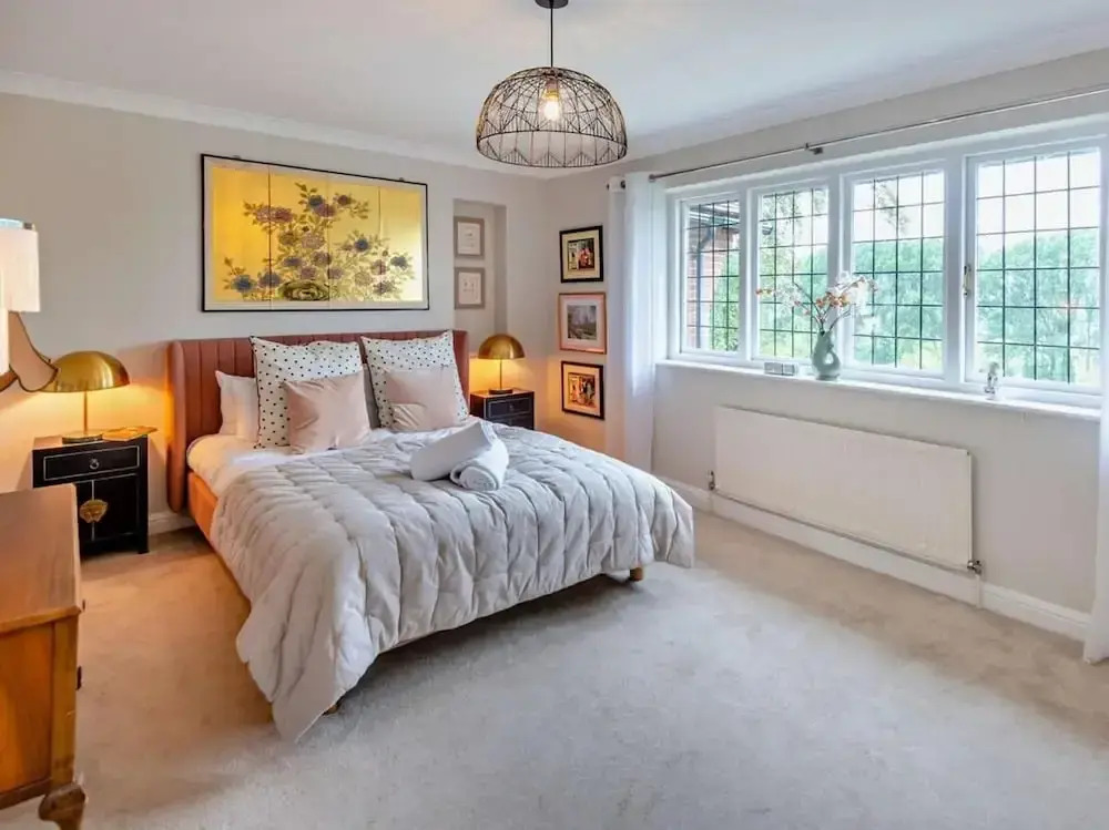 Luxury Riverside Mansion in Marlow