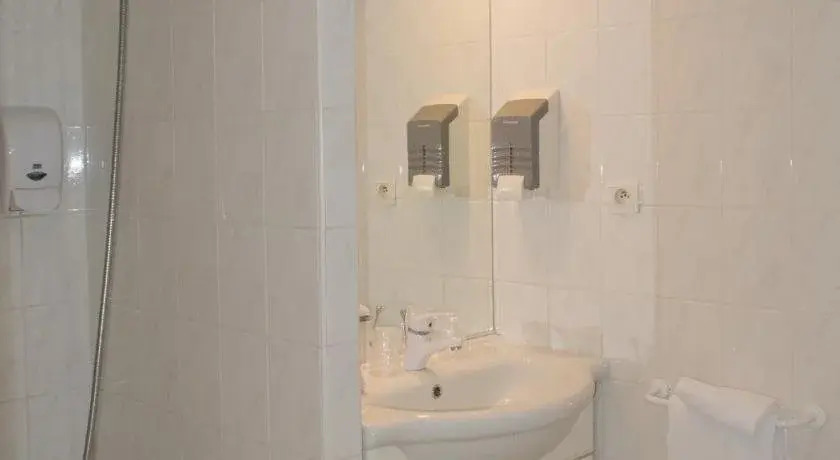 Logis Hôtel Le Rochelois