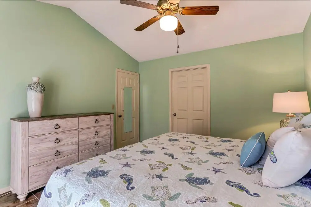 Cake By The Ocean - 3 Br Condo
