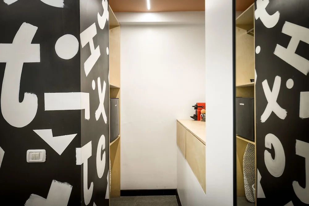 Pixel - by Loginn Tel-Avivian hotels
