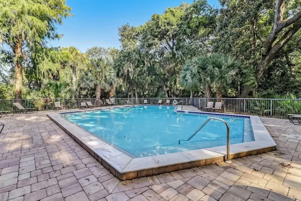 2070 Beachwood