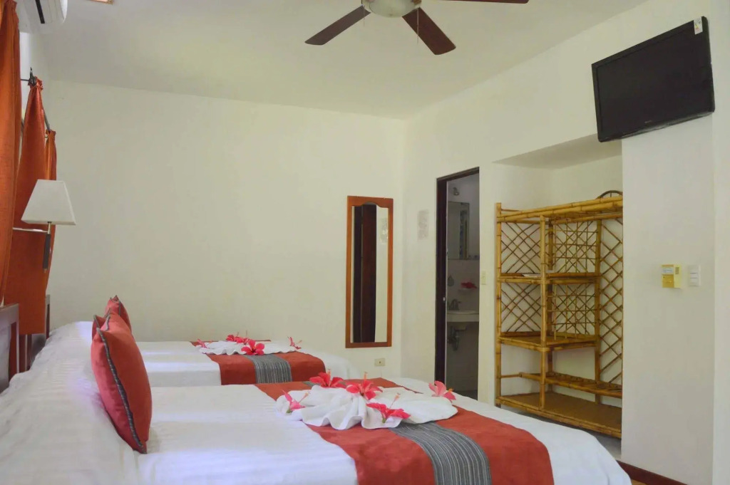Hotel Villas Rio Mar
