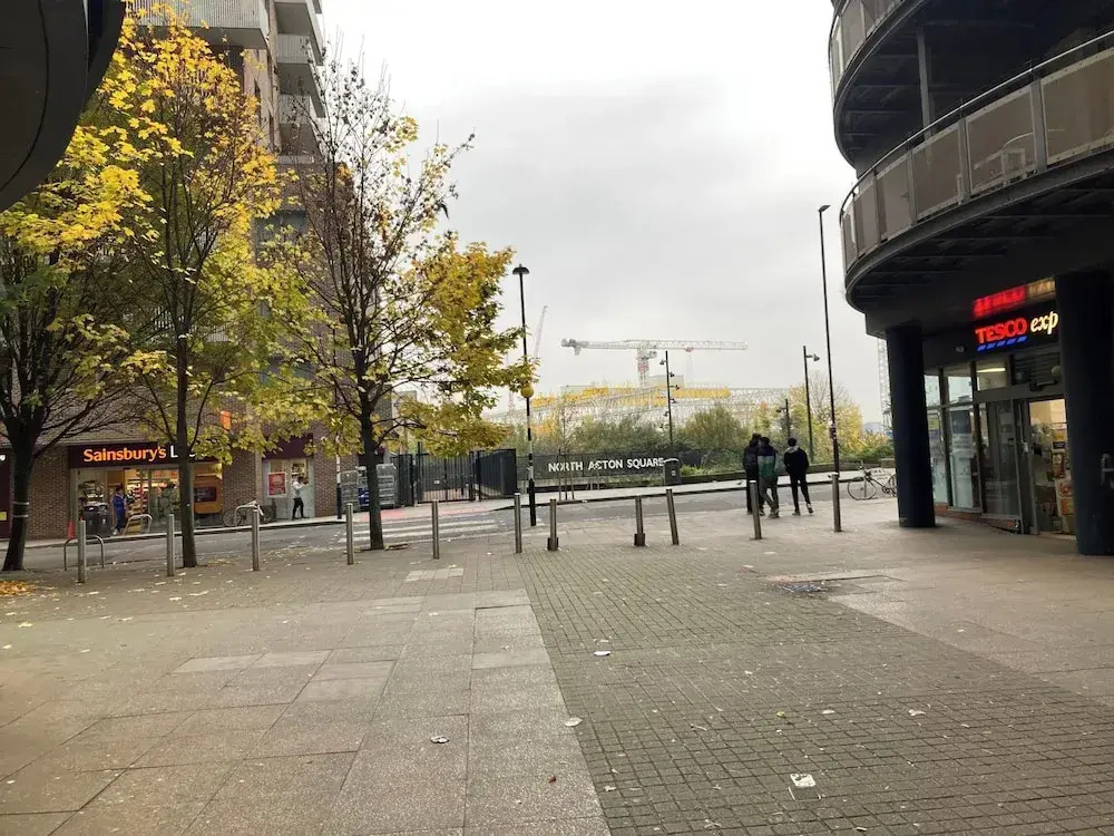 Bright London Retreat Near North Acton Tube