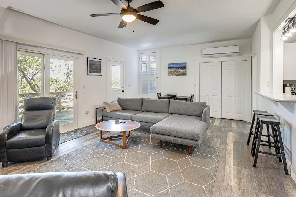 < 1 Mi to Ocean! OBX Condo w/ Decks, Pets Welcome