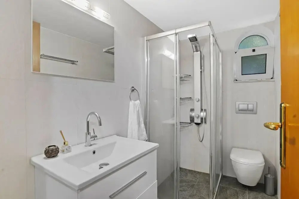 Superior Apartment - Overlooking Chania-with Pool