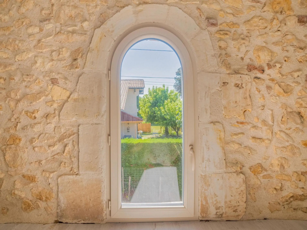 Cosy Holiday Home in Bergerac With Terrace