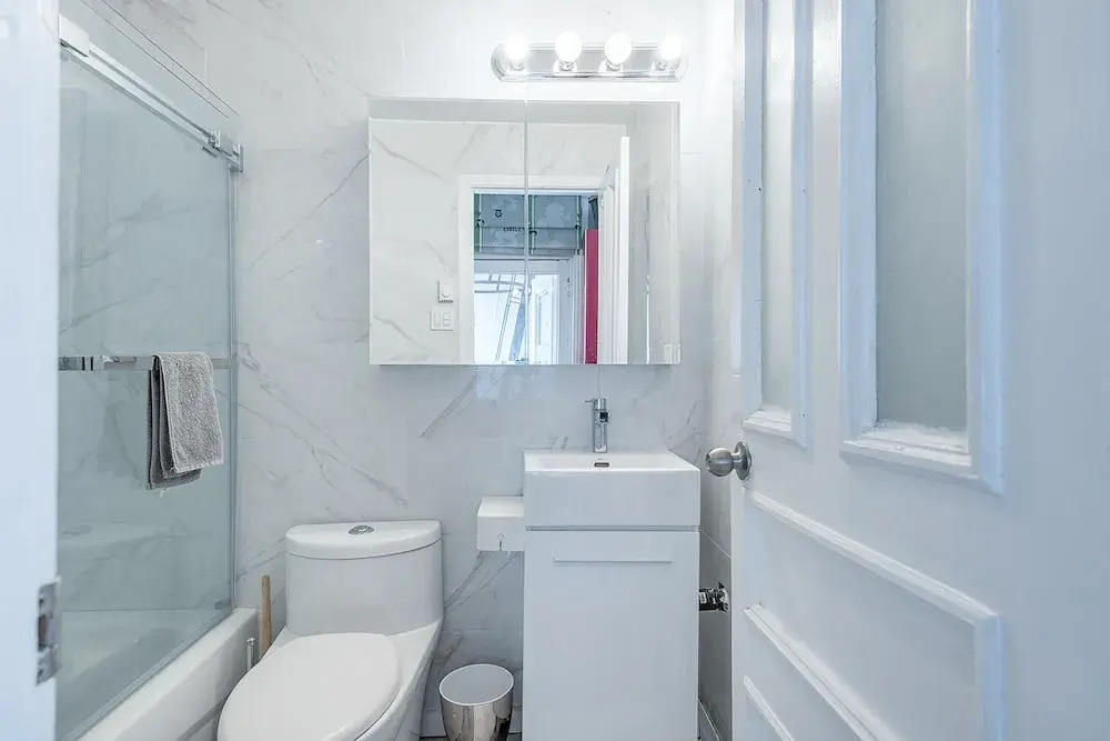 Beautiful 2 BR in the Heart of Downtown