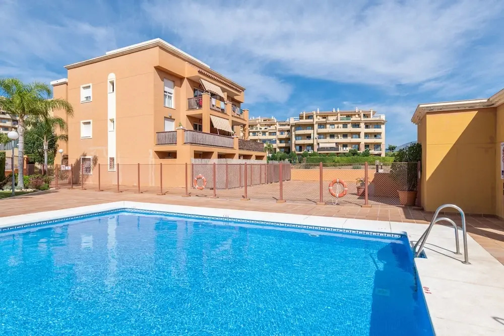 Riviera Village . Stunning 2BR Apartment in Front of Golf Courses
