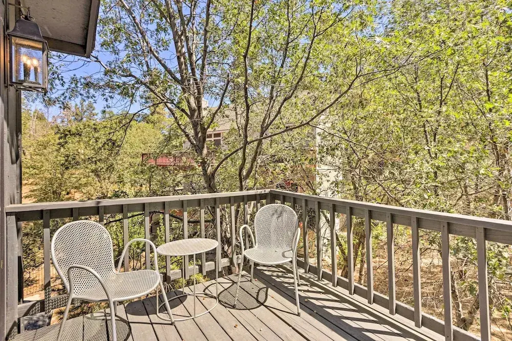 Luxe Timberland Villa w/ Lake Arrowhead Access
