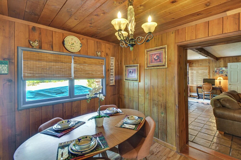 Remodeled Lake Cabin, Stunning Mtn View, New Patio