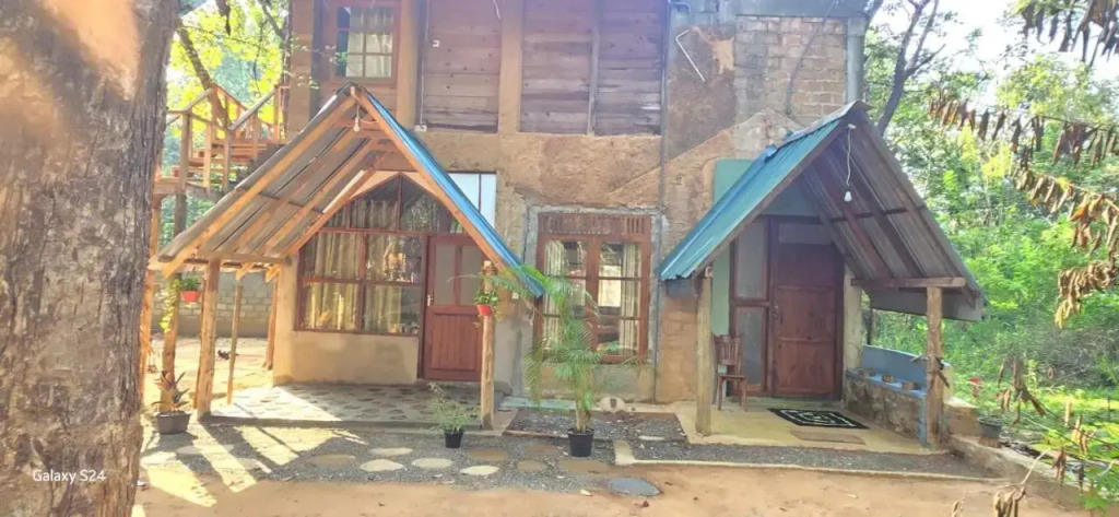 Isiwara Paura Bugged Apartment