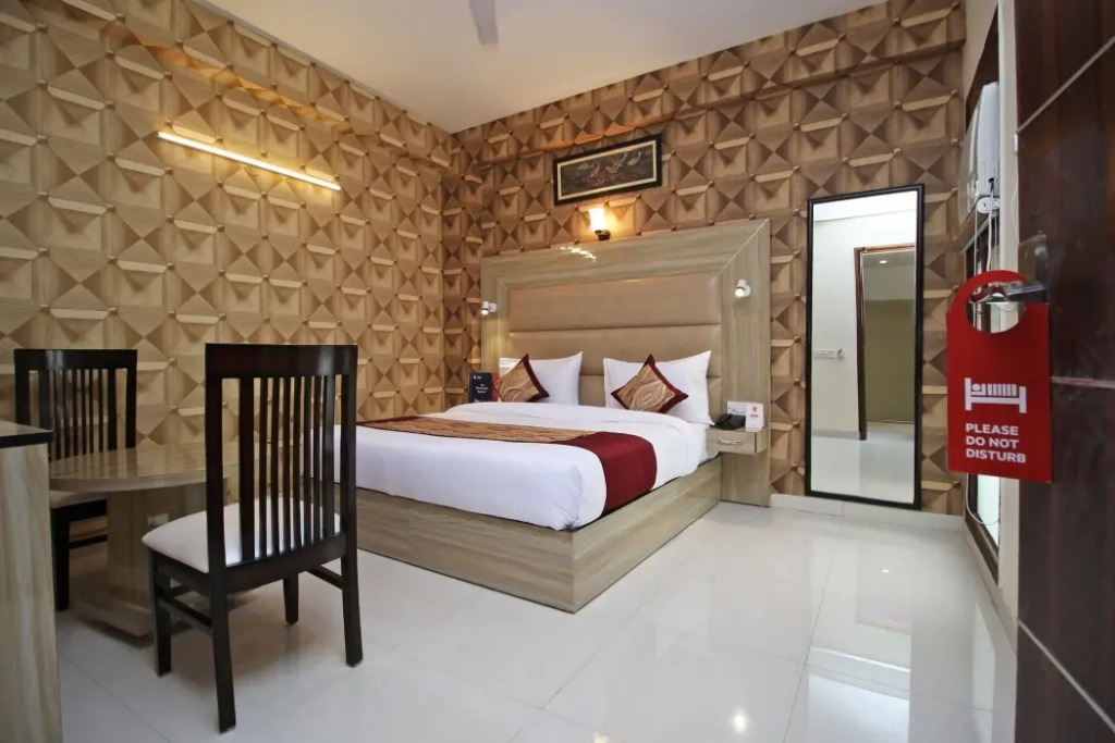 OYO 9146 Hotel HSP