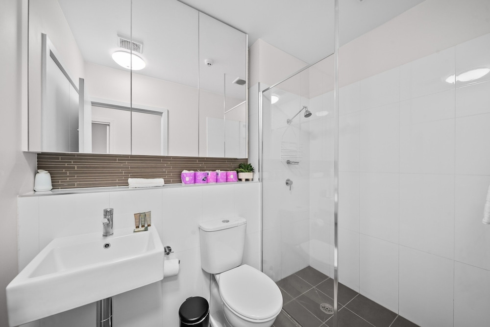 Bright 1-bed Apartment in Greenway