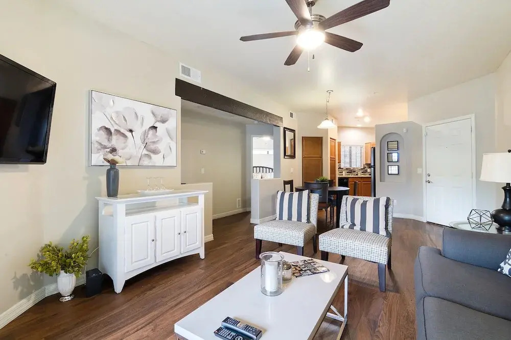 Luxury Scottsdale Suite + Pool + Gym