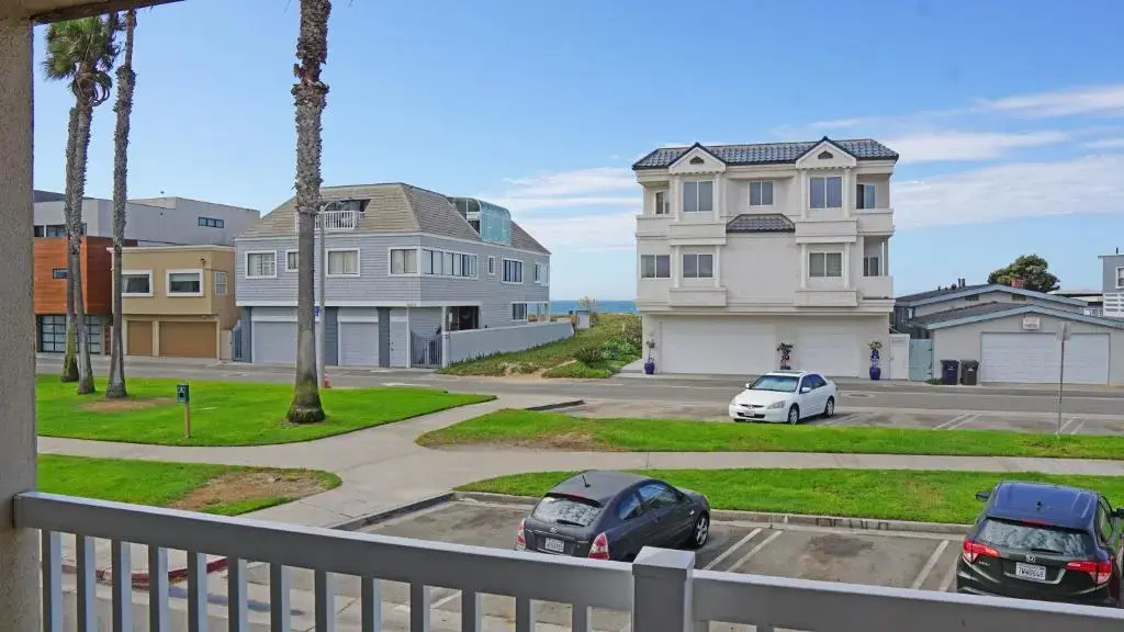 Ocean Surf Inn & Suites