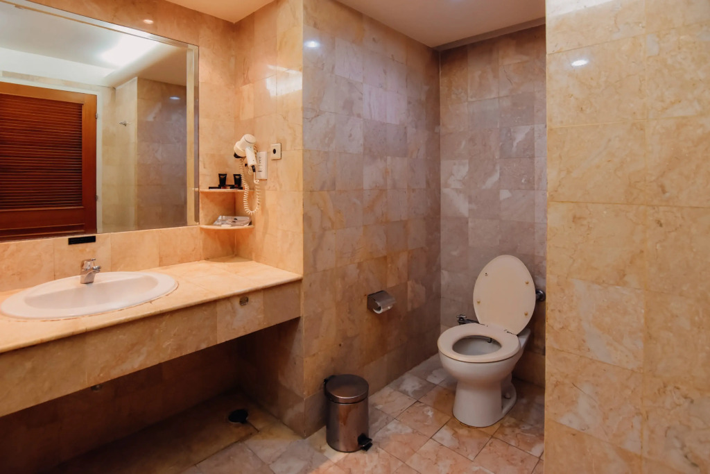 Surabaya Suites Hotel Powered by Archipelago