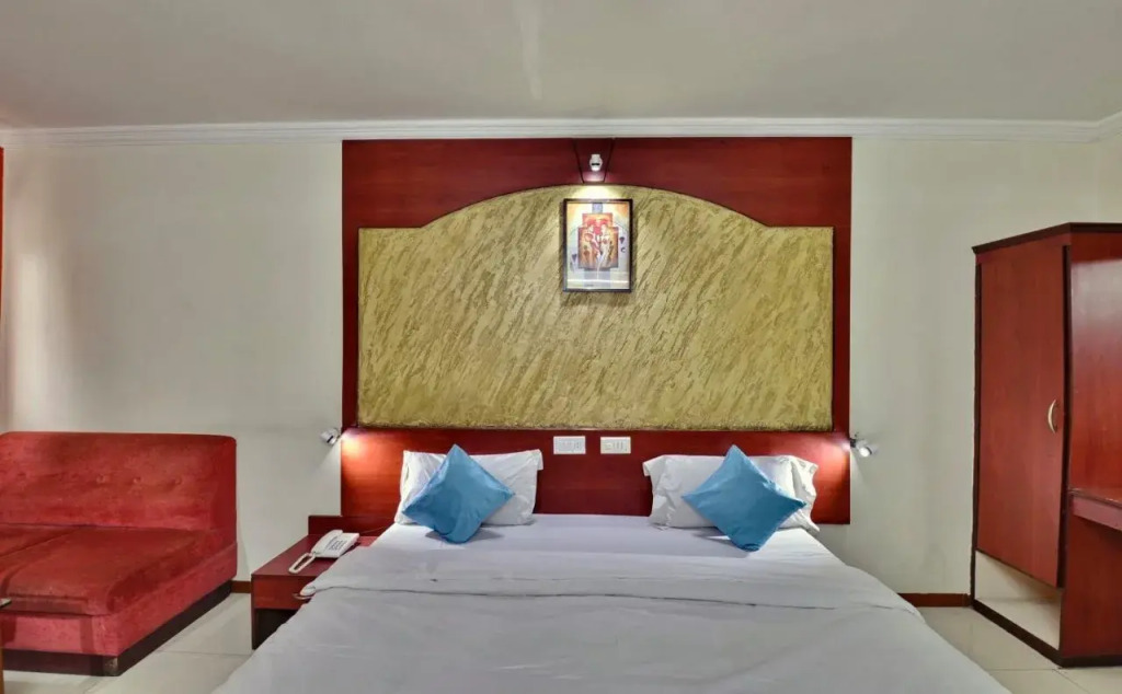 OYO 3883 Hotel Grande Royale