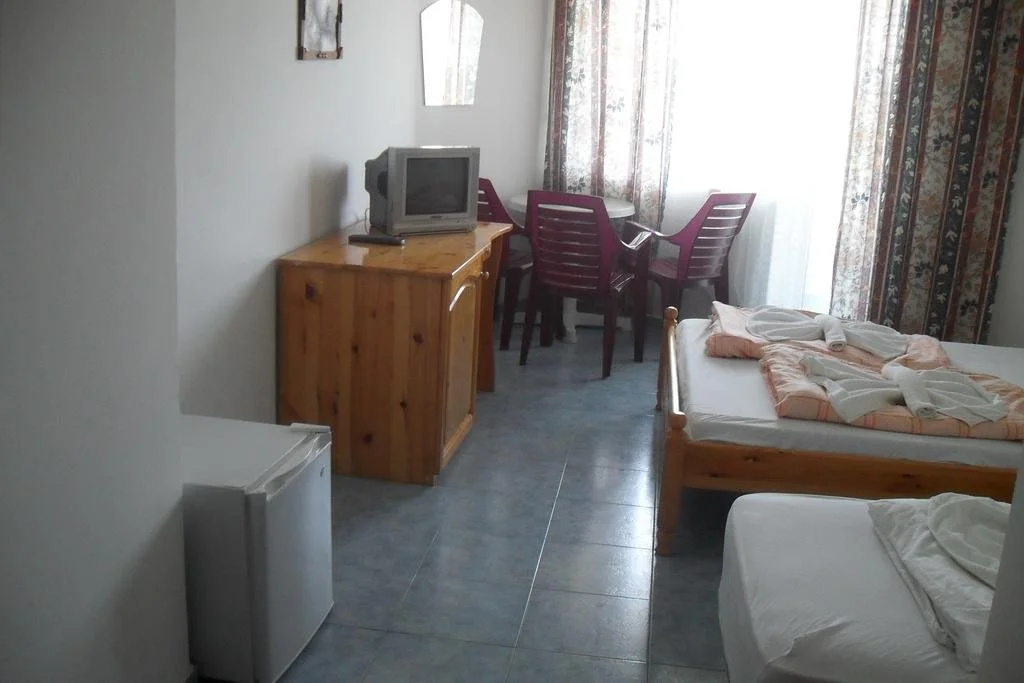 Family Hotel Sinemoretz