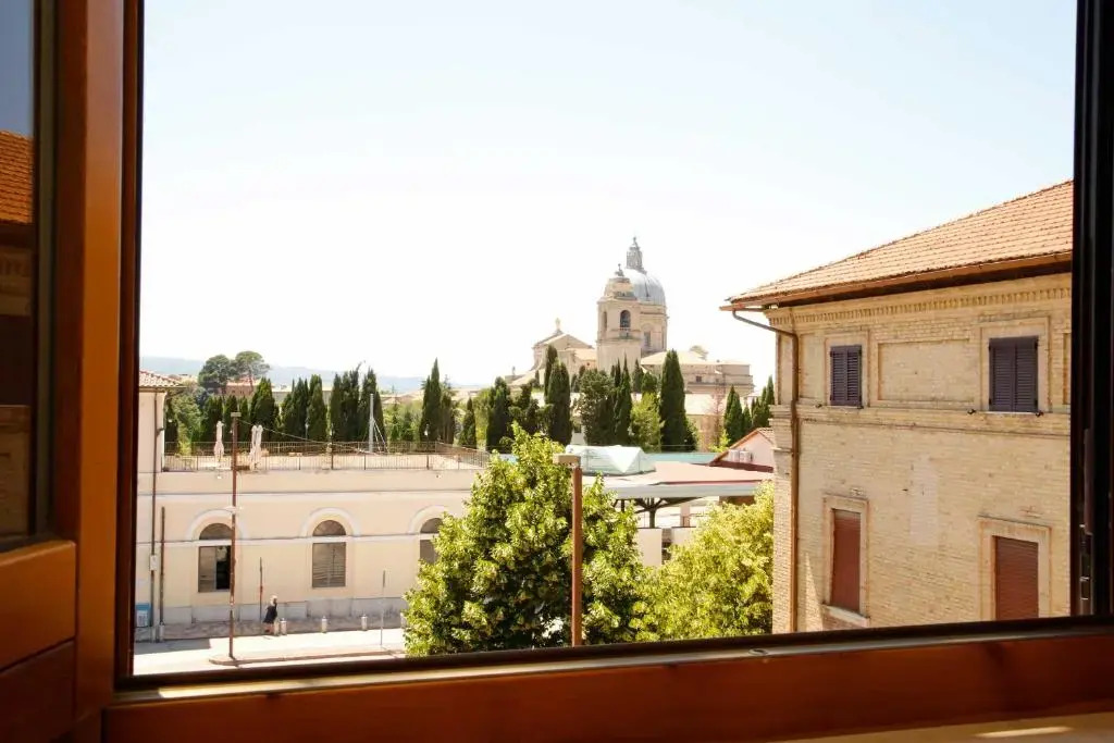 Hotel Mom Assisi
