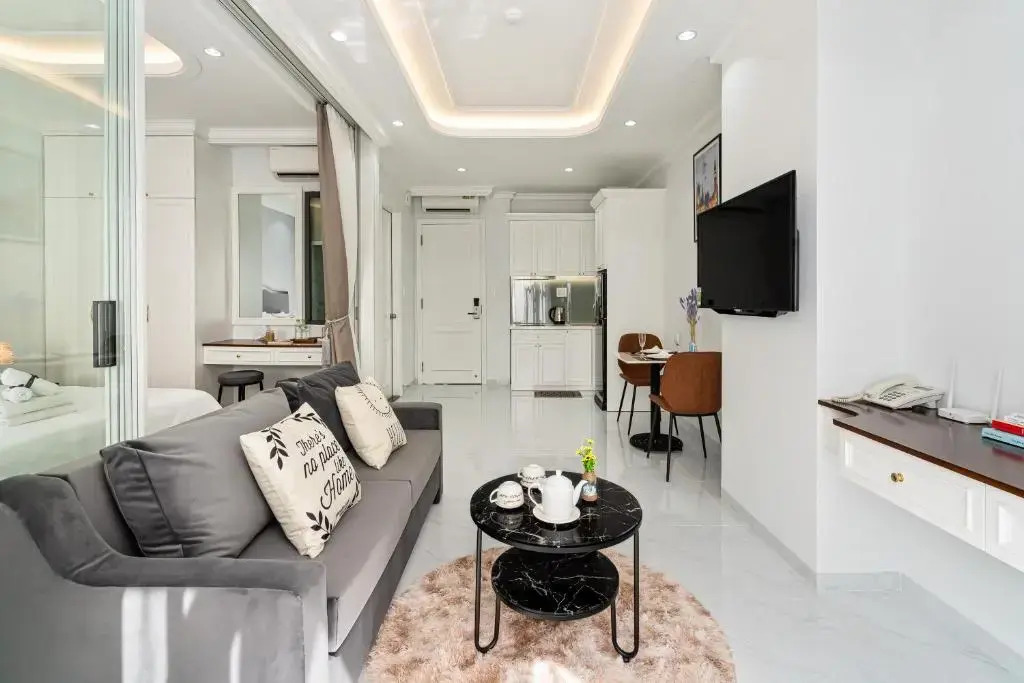 The Royal Hotel & Apartment - Phu My Hung