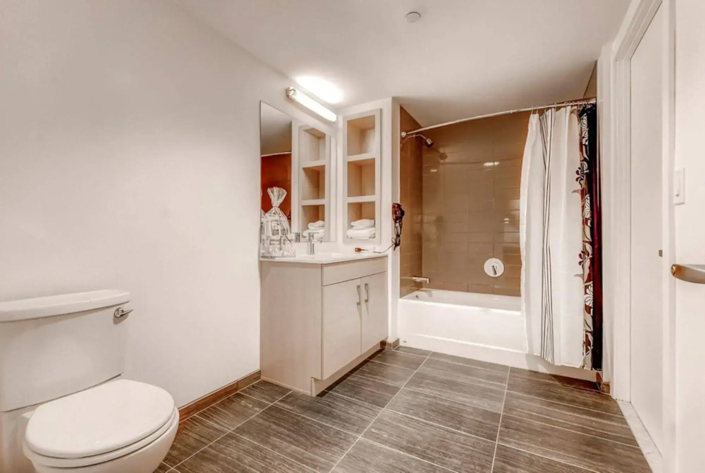 Global Luxury Suites at The Theatre District