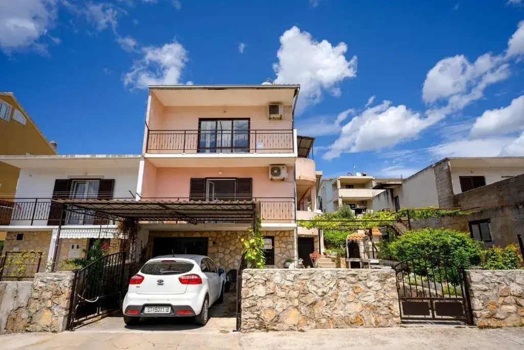Apartments Gold - 300m from beach