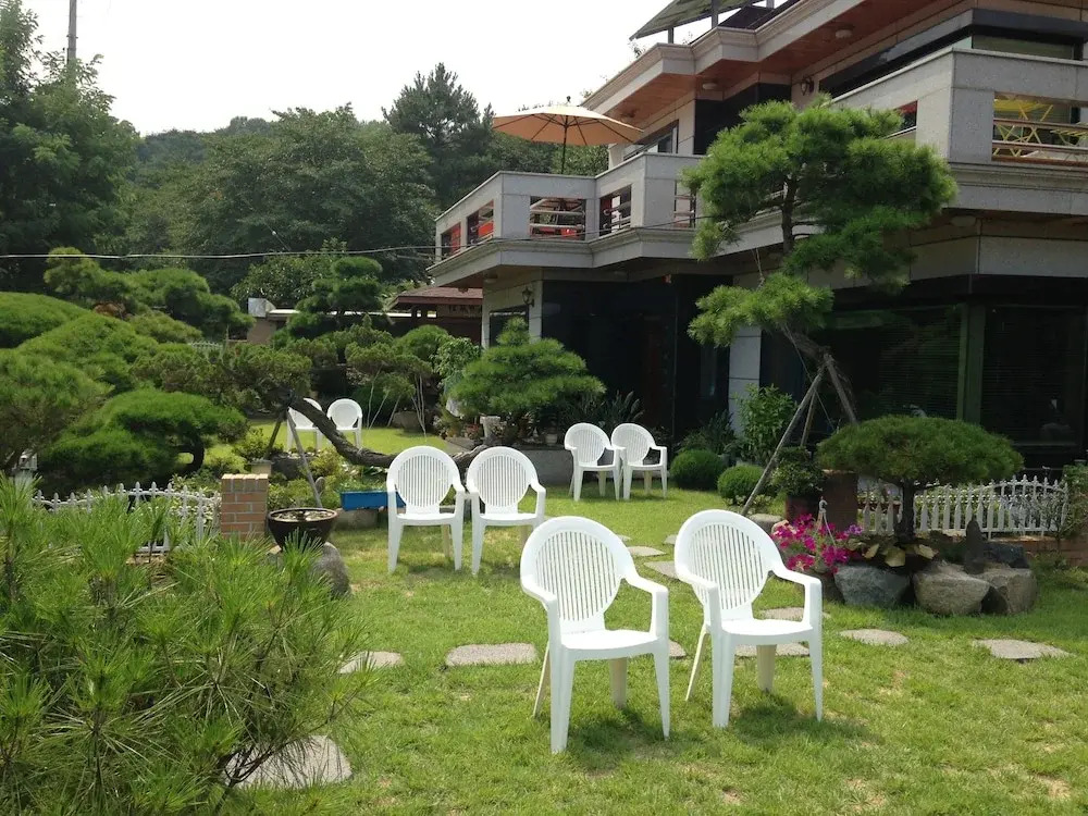 Sara Garden