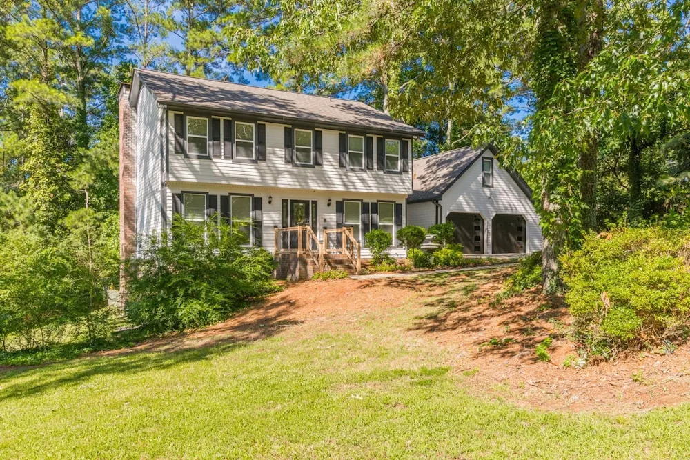 Beautiful Large Newly Renovated 5 Bedroom House