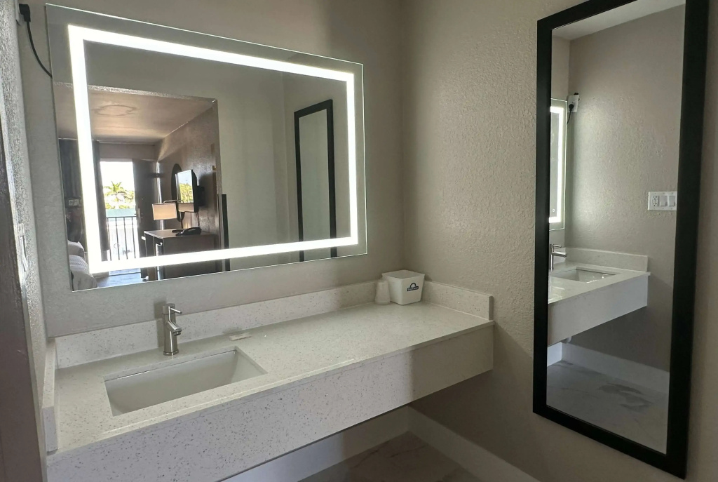 Days Inn by Wyndham Fort Myers