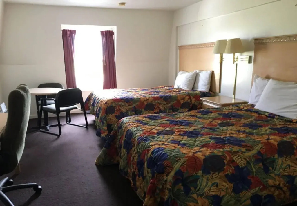 Fairway Inn