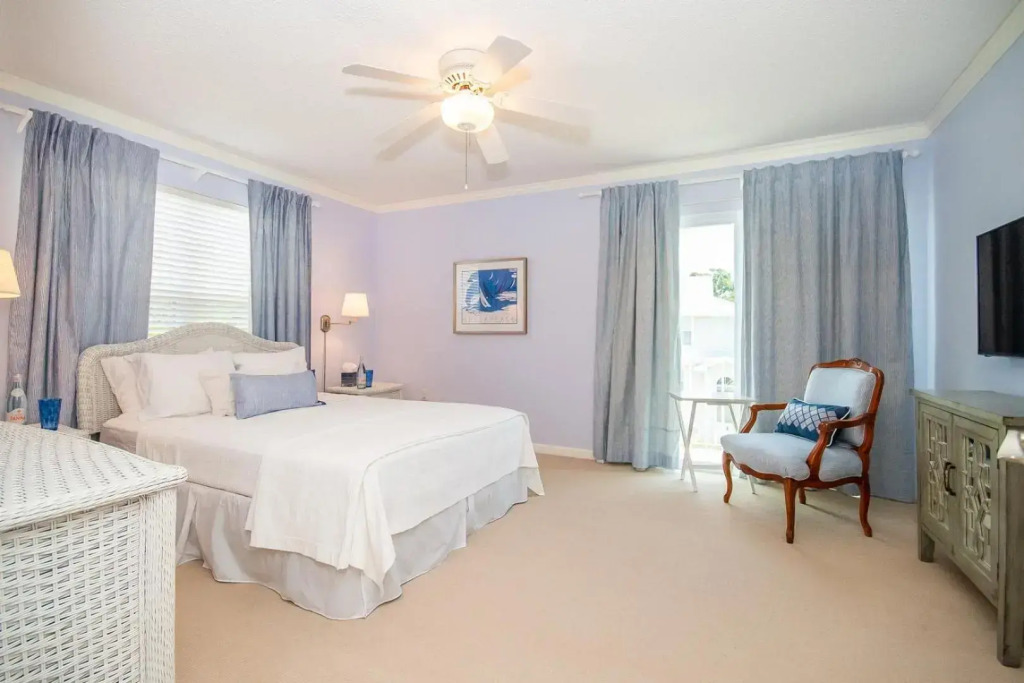 Beach Walk - 6250 Holmes #31