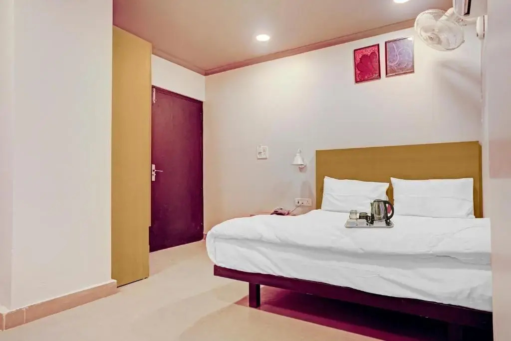 Collection O One Hotel