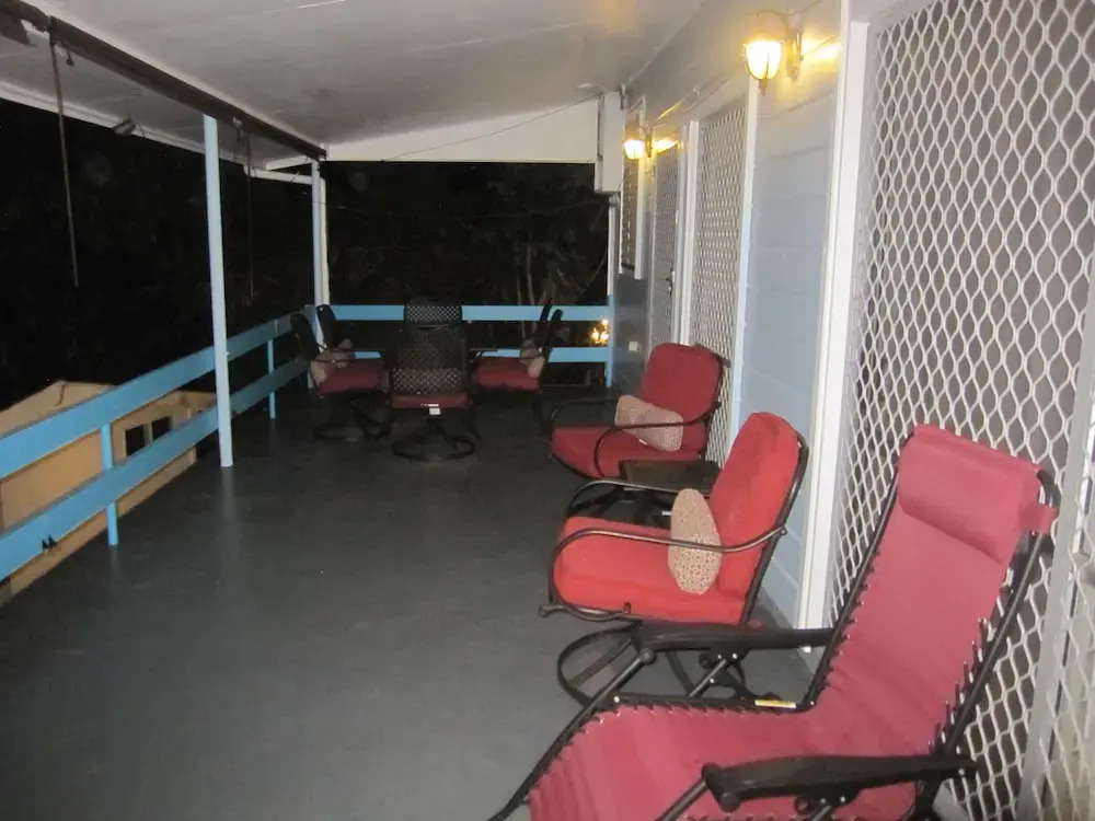Captain Cook Apartments