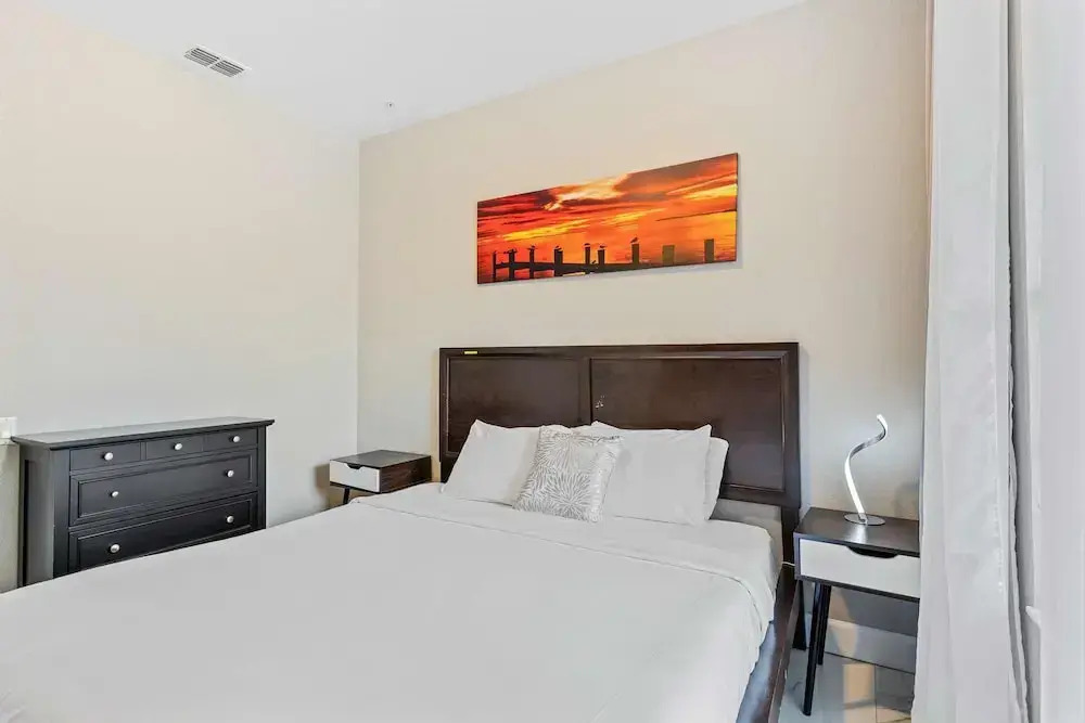 Vista Cay Swanky